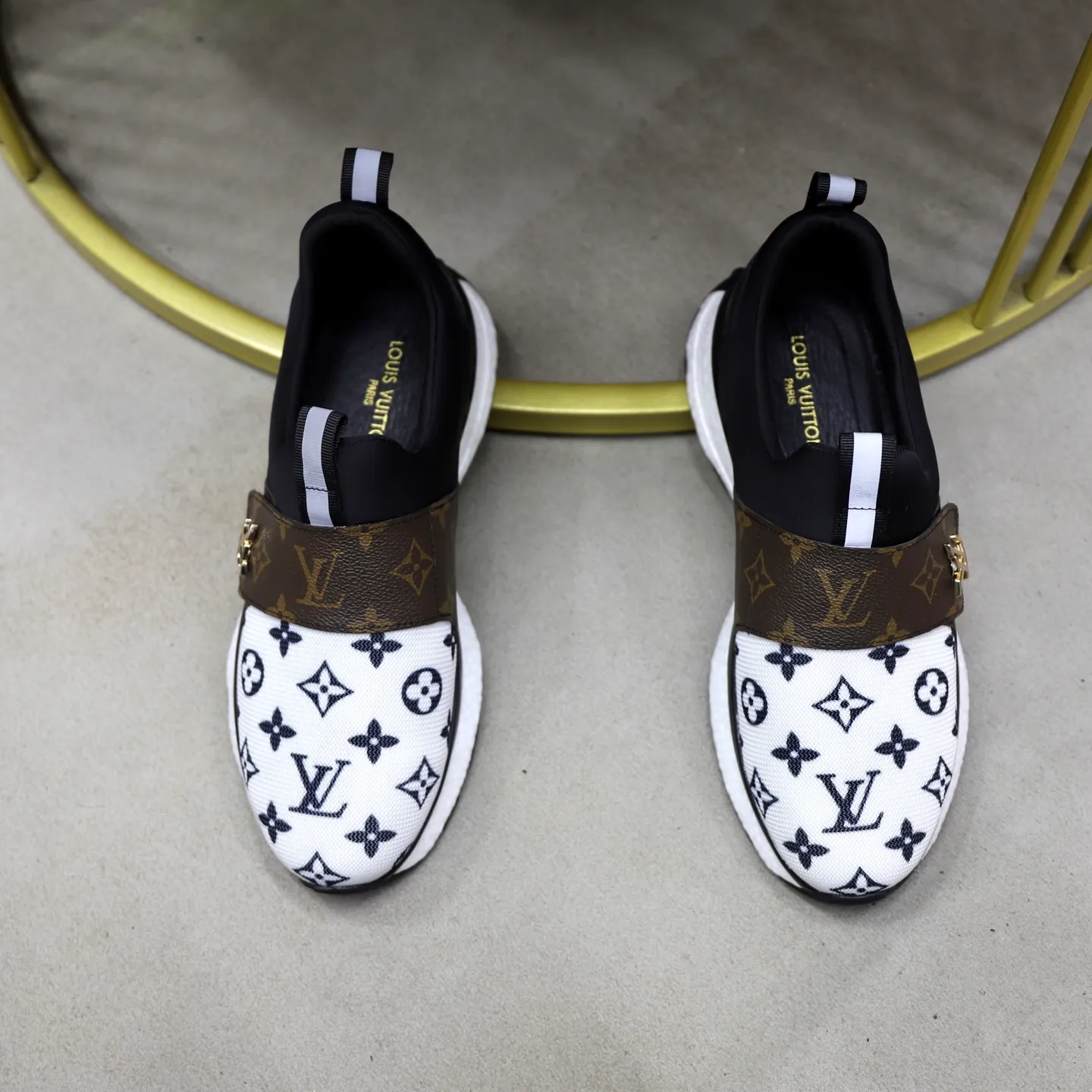 Ex-factory price: 442💰🙅‍♂️🙅‍♂️🙅‍♂️ Brand: GUCCI Standard code: 38-44 (45 customized) Grade: Same as the official website Material: Original leather splicing, comfortable and breathable lining, original wear-resistant outsole Style category: Men's fashionable casual shoes, running shoes, noble luxury brand elements, top luxury Color: actual picture color